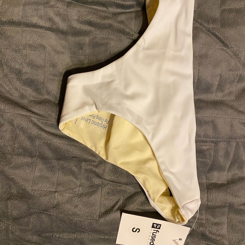 Fused Hawaii bikini bottoms
